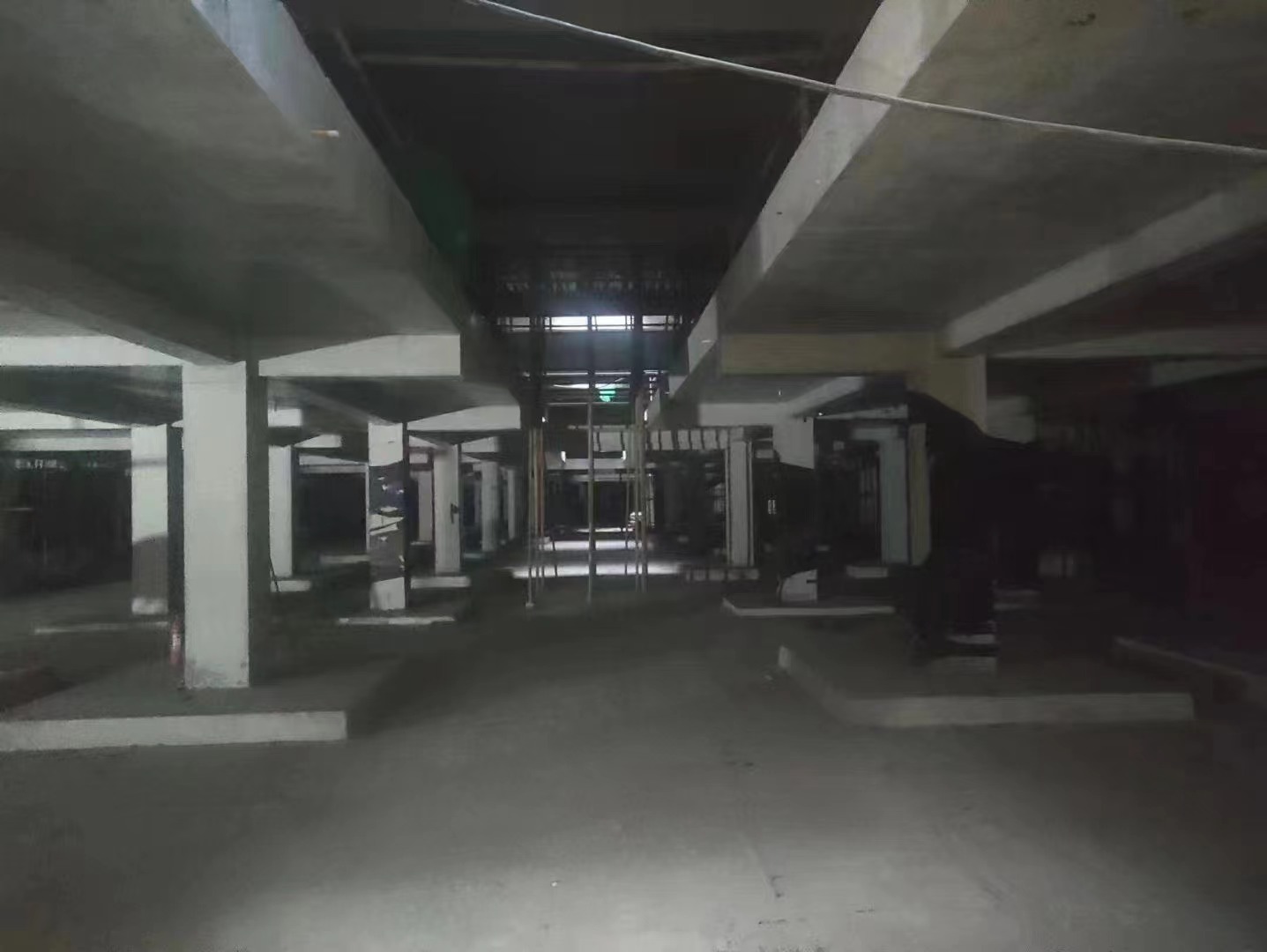 东城山东又一个上海博普LOFT车库拔地而起